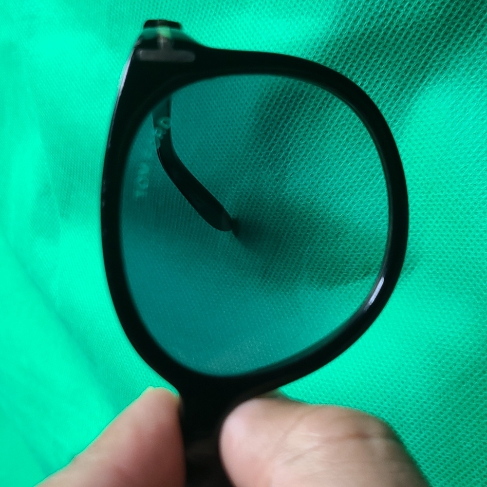 Tom Ford Sunglasses - Picture 8 of 8